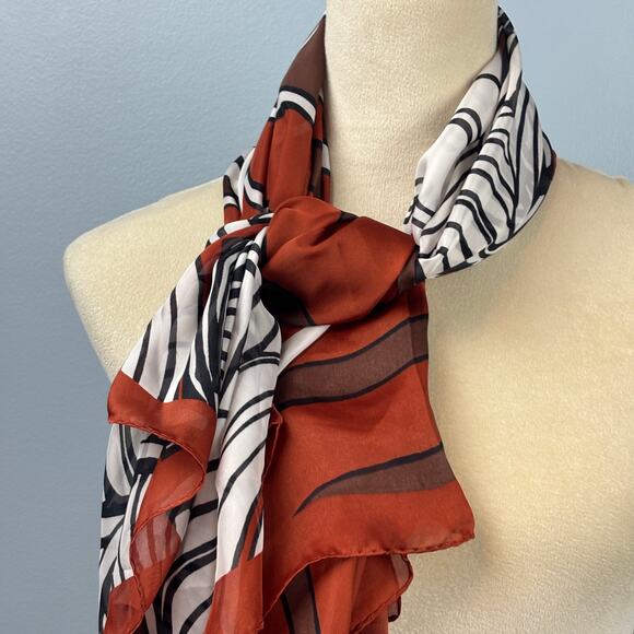 Rachel Zoe Luxe Designer Fashion Neck Scarf Fall Geometric Old Money 44x44 - Picture 1 of 7